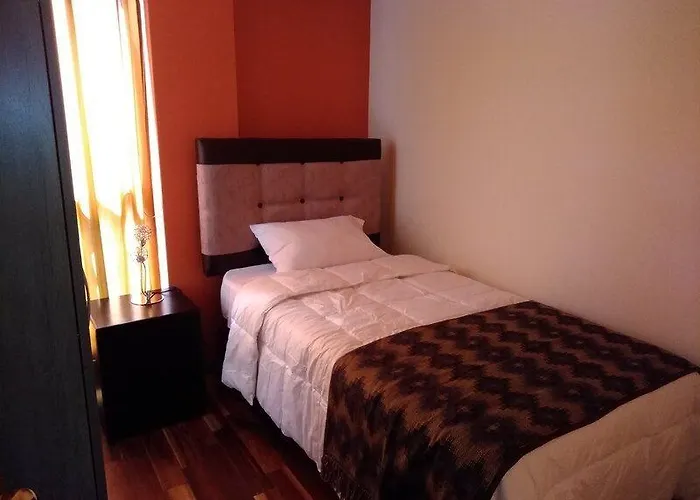 Hotel Luna De Oro 2*
