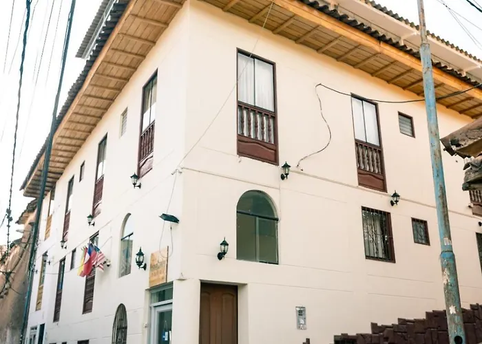 Hotel Luna De Oro