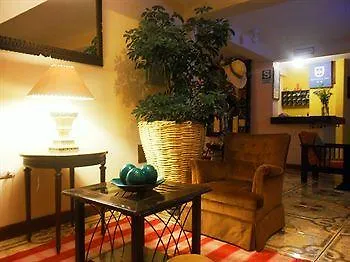 Hotel Luna De Oro
